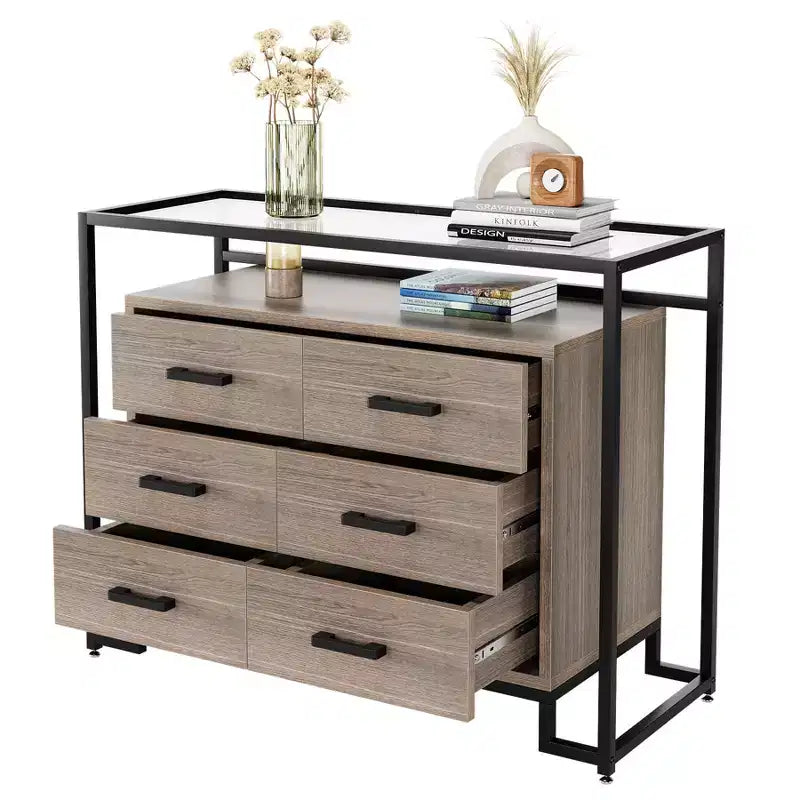 Commode à tiroirs en bois