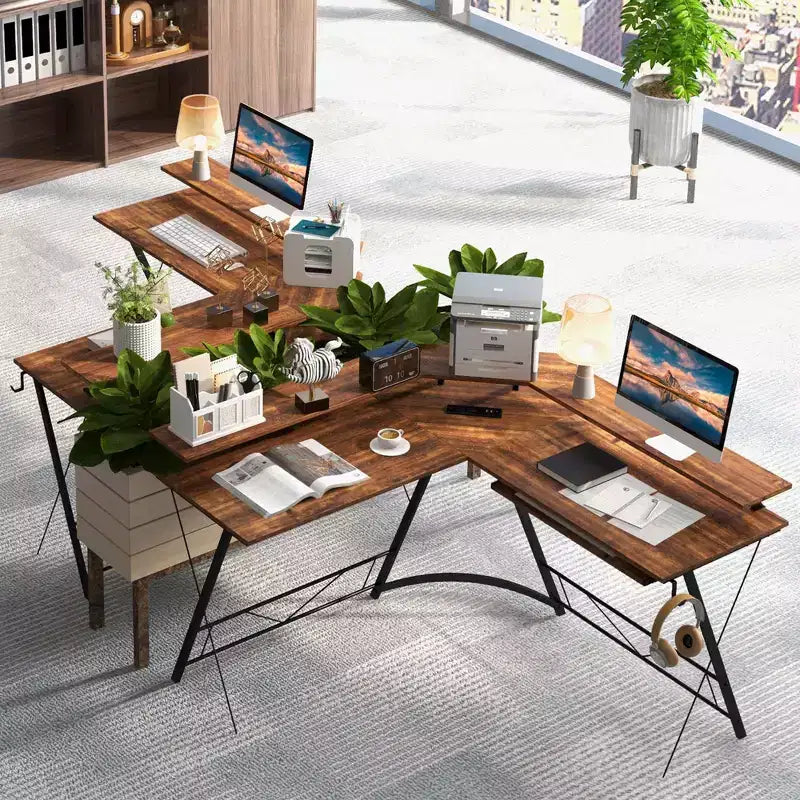 Bureau d'ordinateur en L