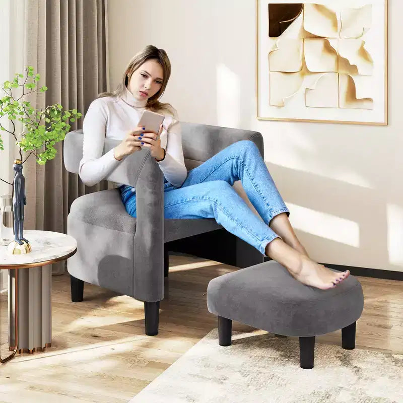 Fauteuil confortable avec repose-pieds